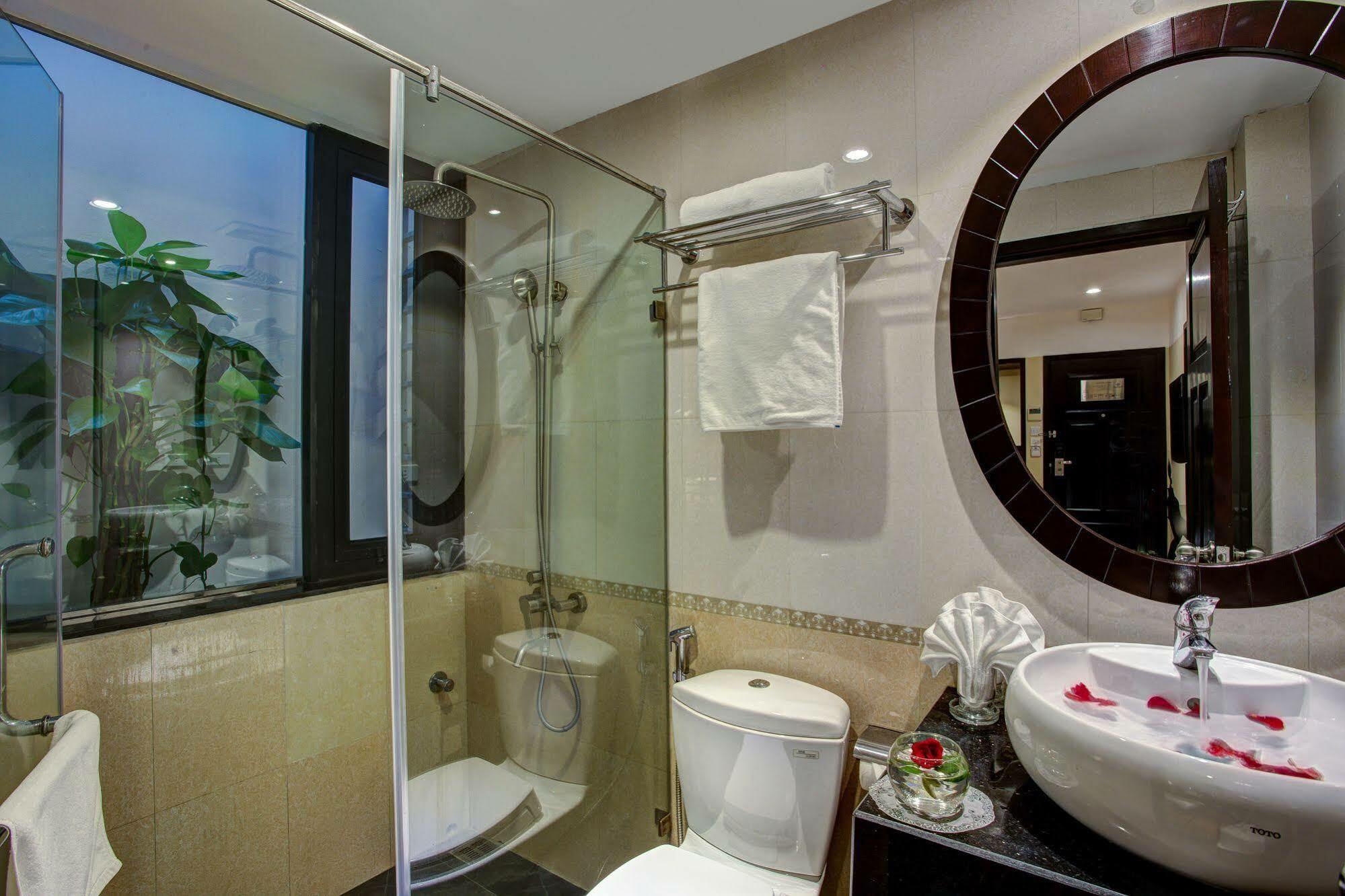 Ambassador Hanoi Hotel & Travel Kültér fotó